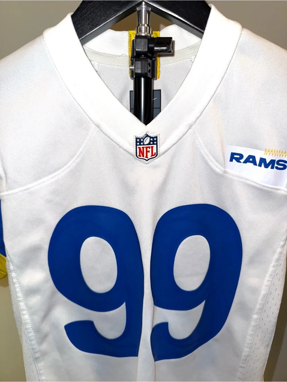 Nike Los Angeles Rams Aaron Donald #99 Alternate Game jersey, boys size S